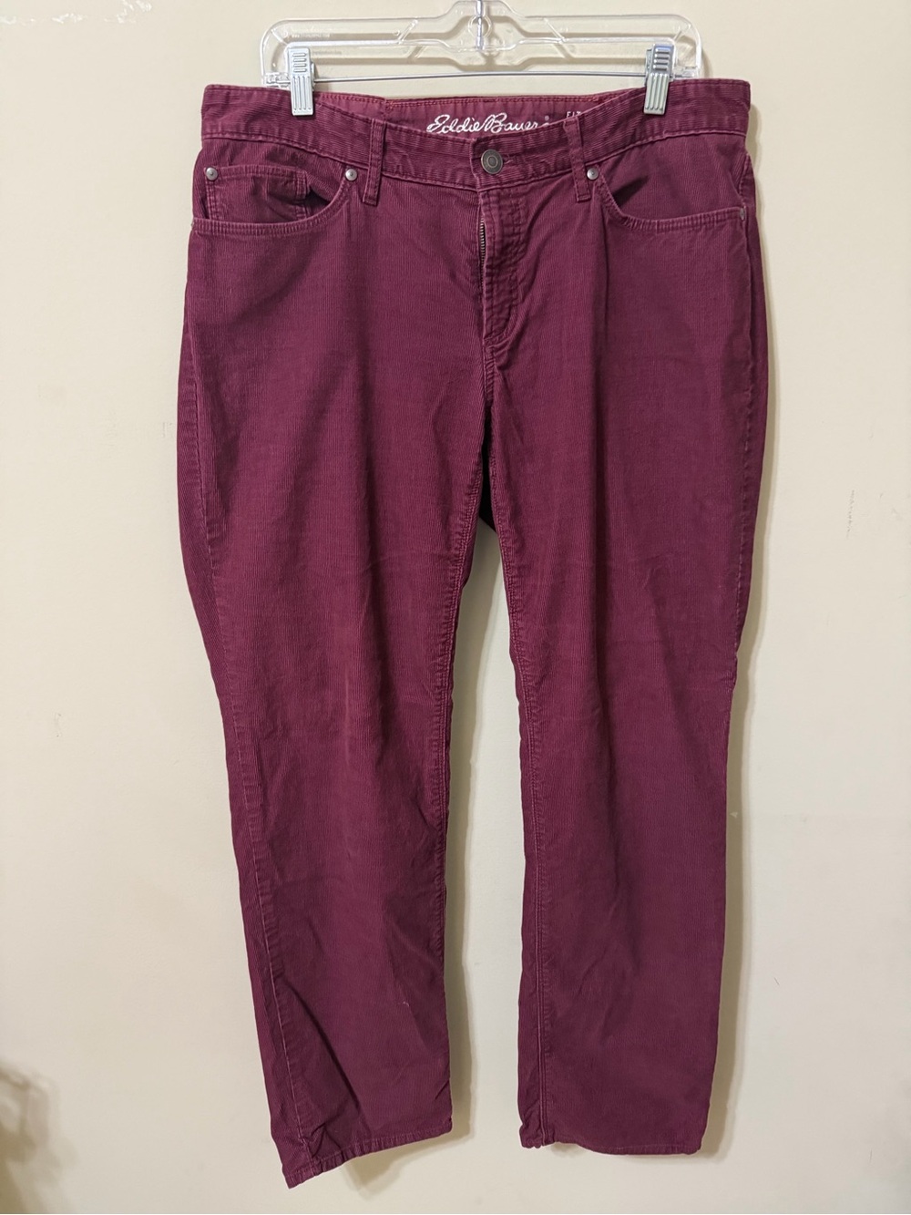 Eddie Bauer women’s 12 boyfriend Straight Jeans corduroy Deep Wine euc autumn